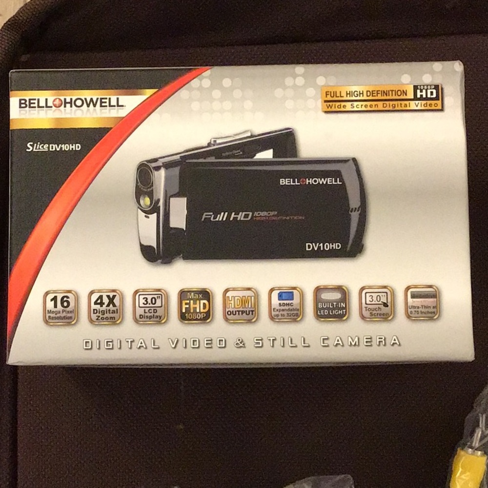 Digital video / still camera